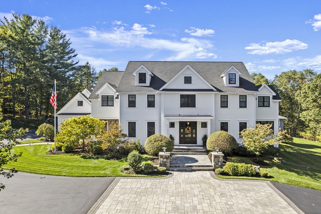 64 Main St in Westford