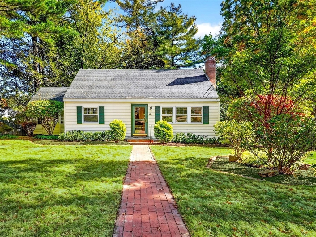 35 Mohawk Dr in Acton