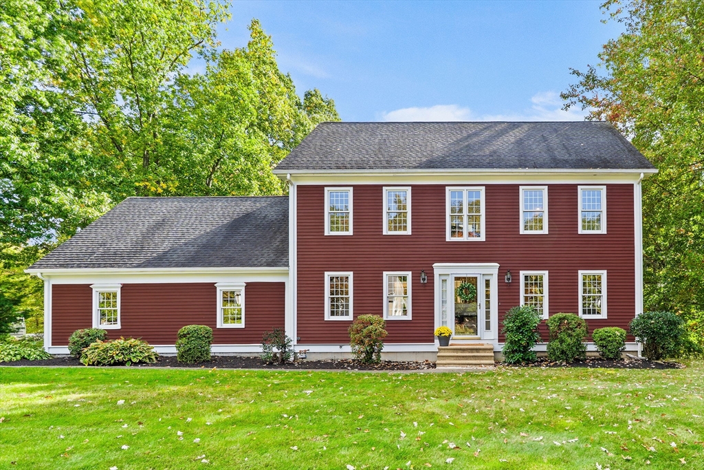 46 Blanchard Rd in Grafton