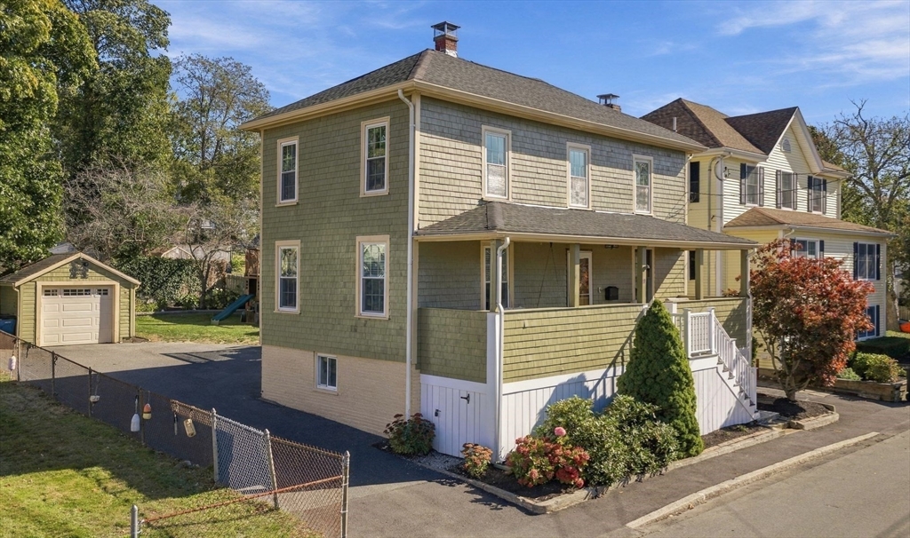 10 Emerald Rd in Nahant