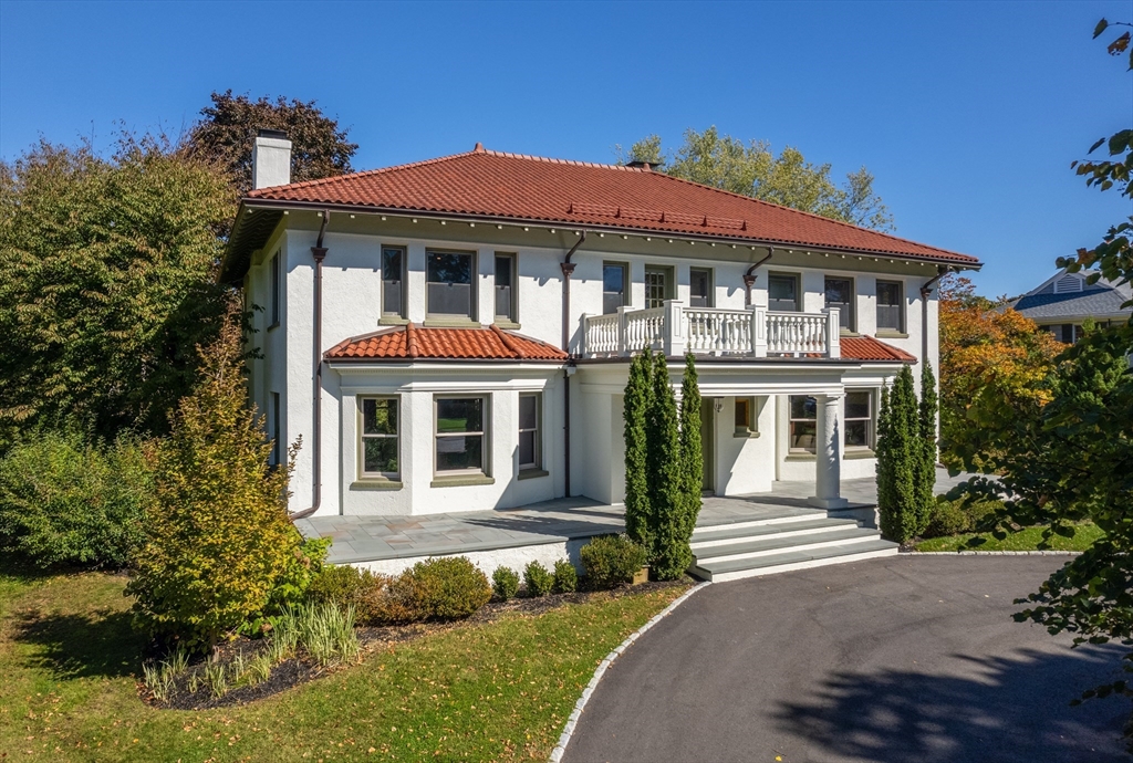2 Ocean Avenue in Swampscott