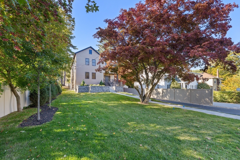 6 Sheridan St in Lexington