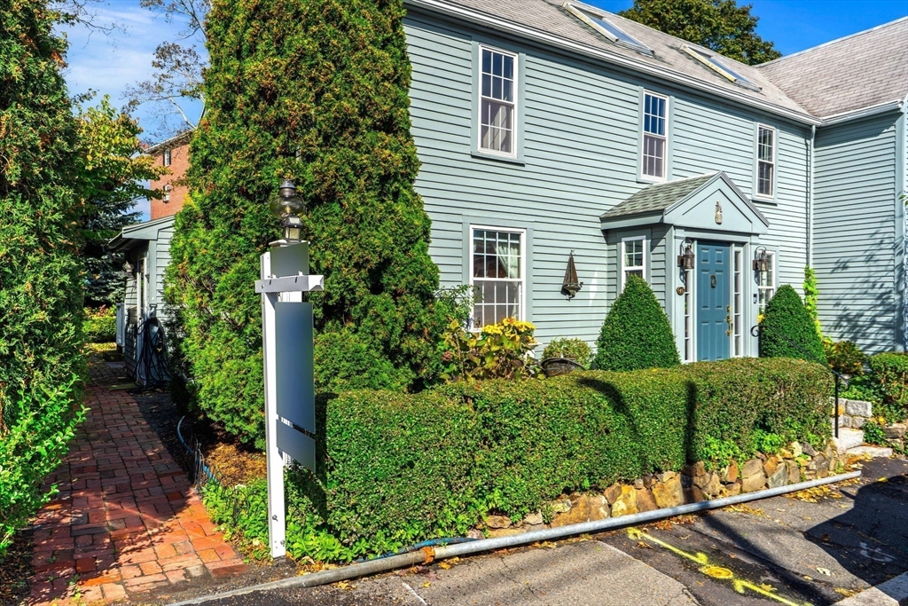 45 Prospect St #2 in Marblehead
