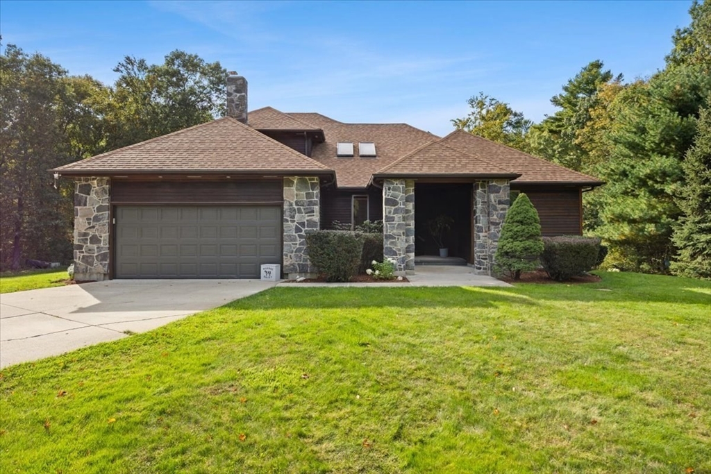 38 Purchase St in Rehoboth