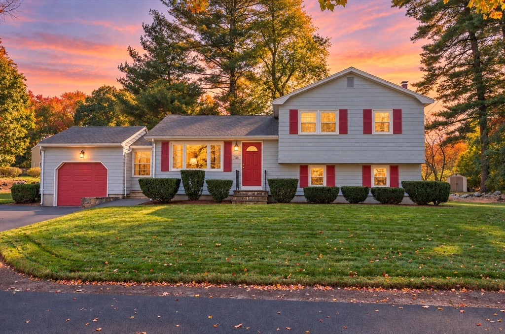 18 Harnden Road in Billerica