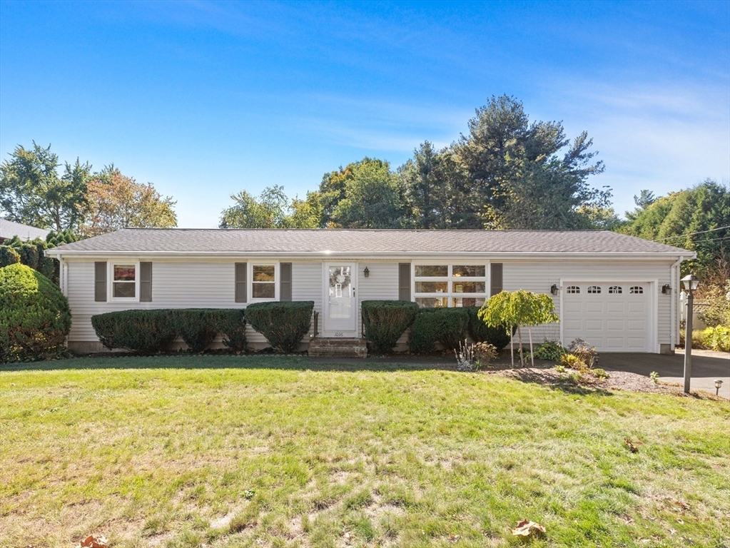 1036 Cohannet St in Taunton