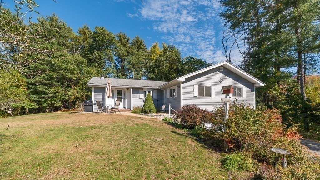 359 Linebrook Rd in Ipswich