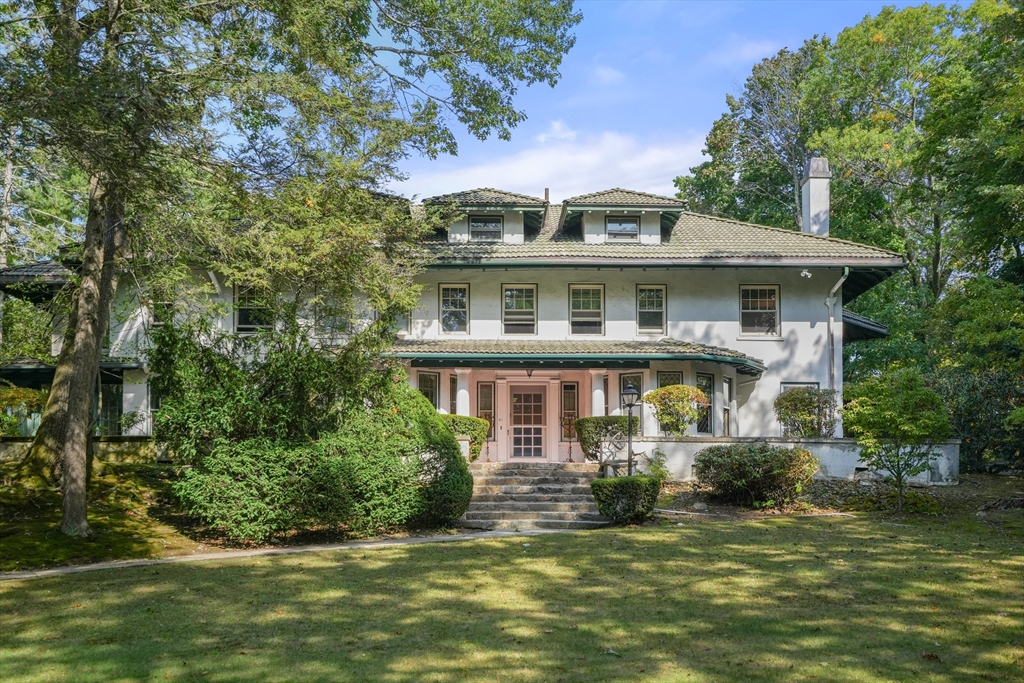 41 Montvale Rd in Newton Center