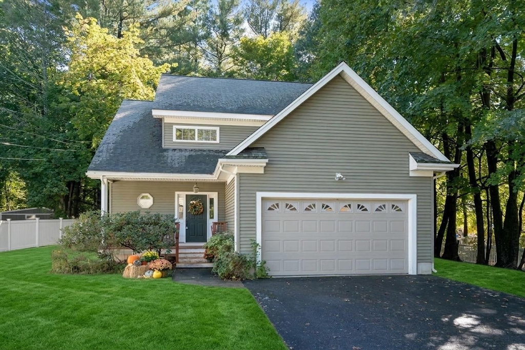 7 Castle Gate Road in Wayland
