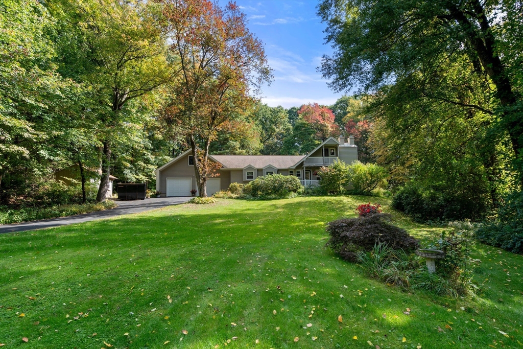 465 Greenwood St in Millbury
