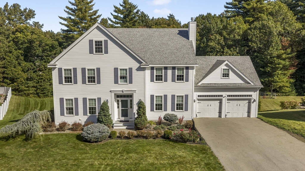 33 Oak Ledge Cir in Rowley