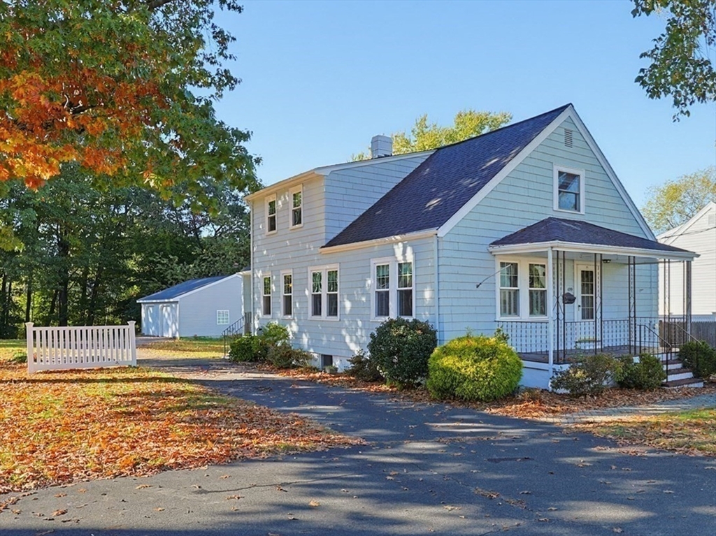 699 Pleasant St in Norwood