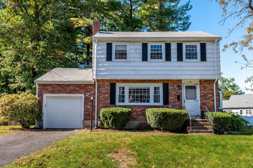 40 Winstead Avenue in Dedham