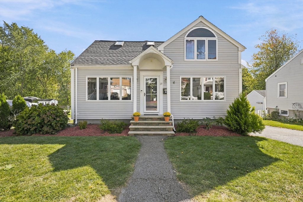 23 Jasper St in Saugus