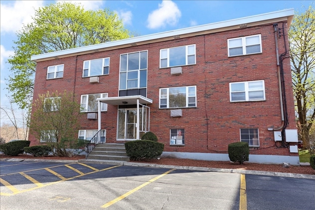 1105 LEXINGTON STREET #8-6 in Waltham