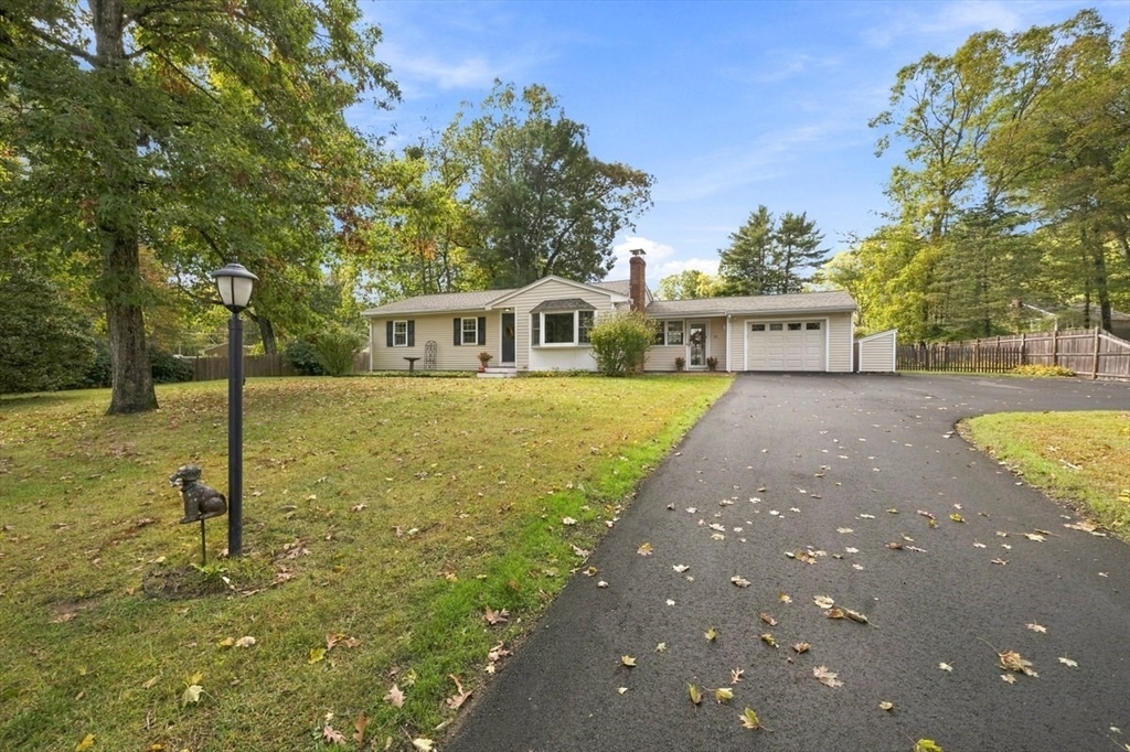 59 Brook Bend Rd in Hanover