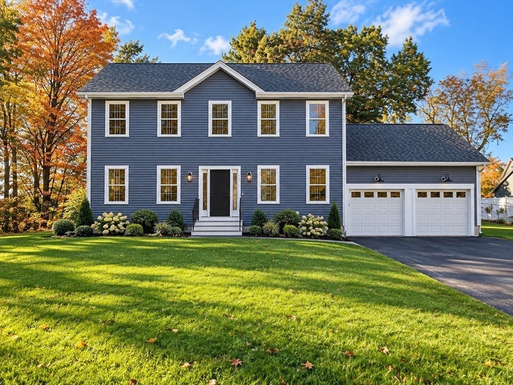 19 Pine St in Ayer