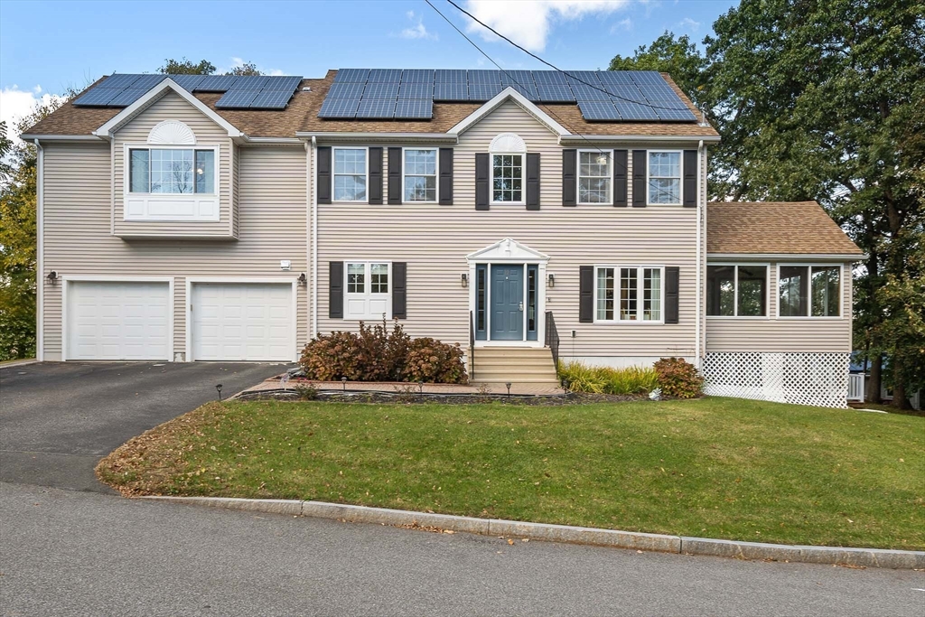 12 Silvermine Road in Woburn