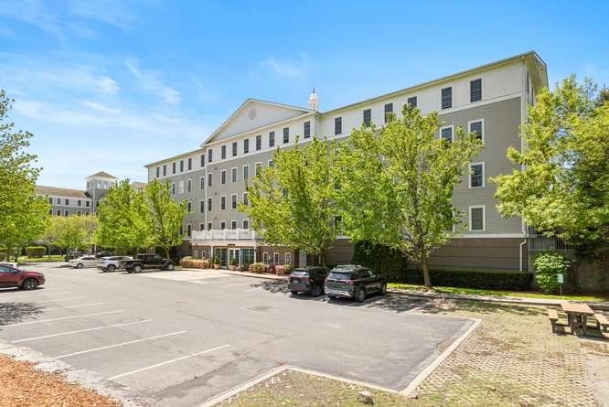 10 Crowninshield St #103 in Peabody