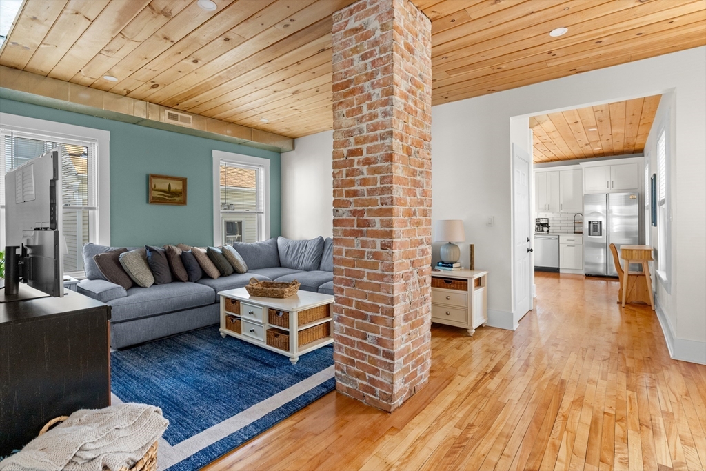 14 Boardman St #2 in Salem