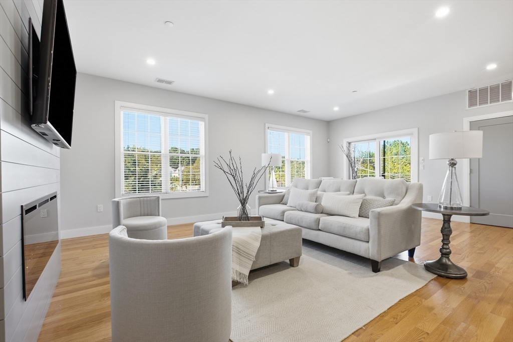 178 Robertson St #7 in Quincy