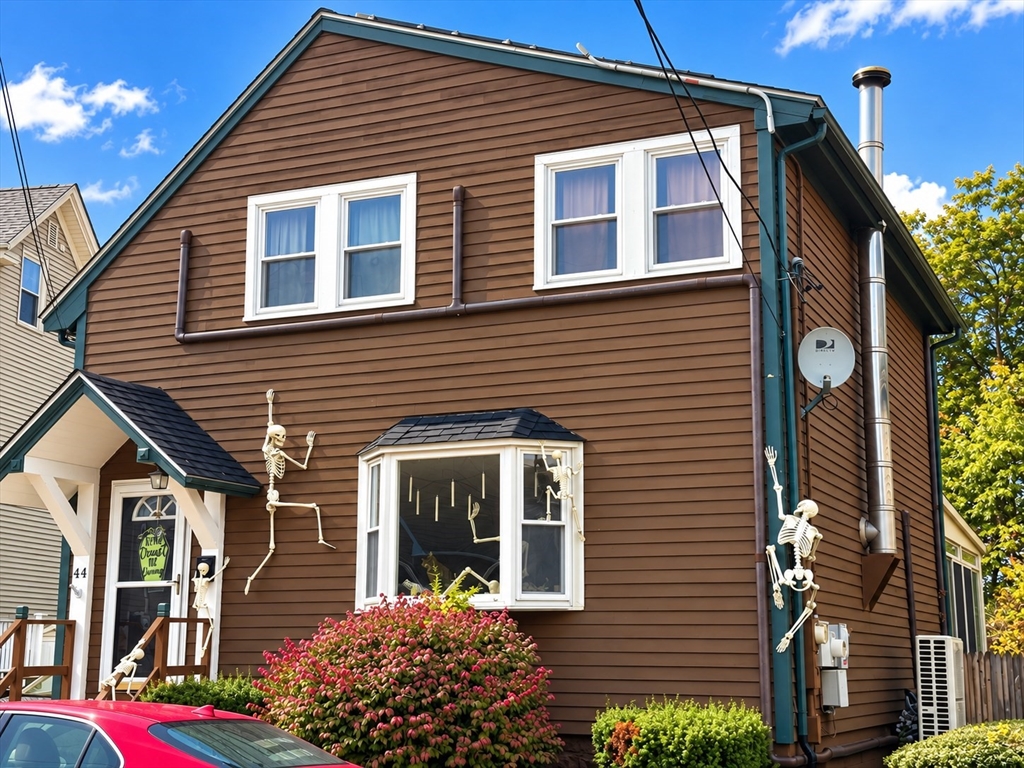 44 Balcomb St in Salem