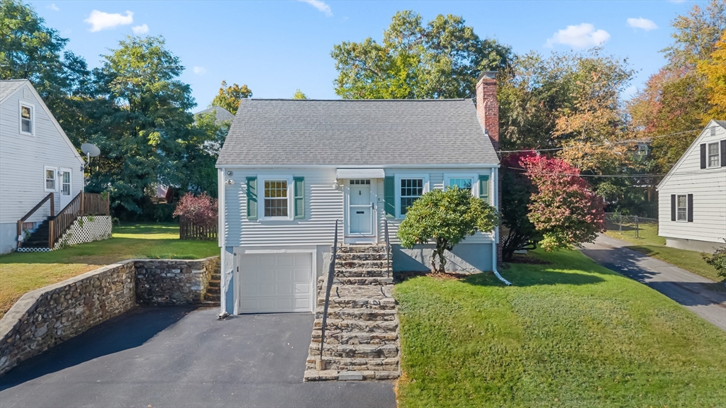 5 Winston Rd in Worcester