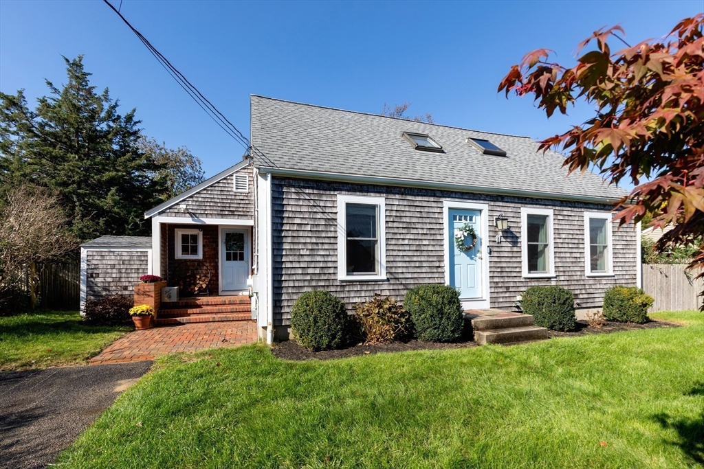 11 Marshview Dr in Marshfield