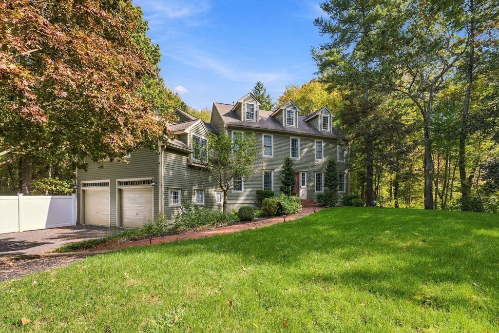 7 Washburn St in Norton