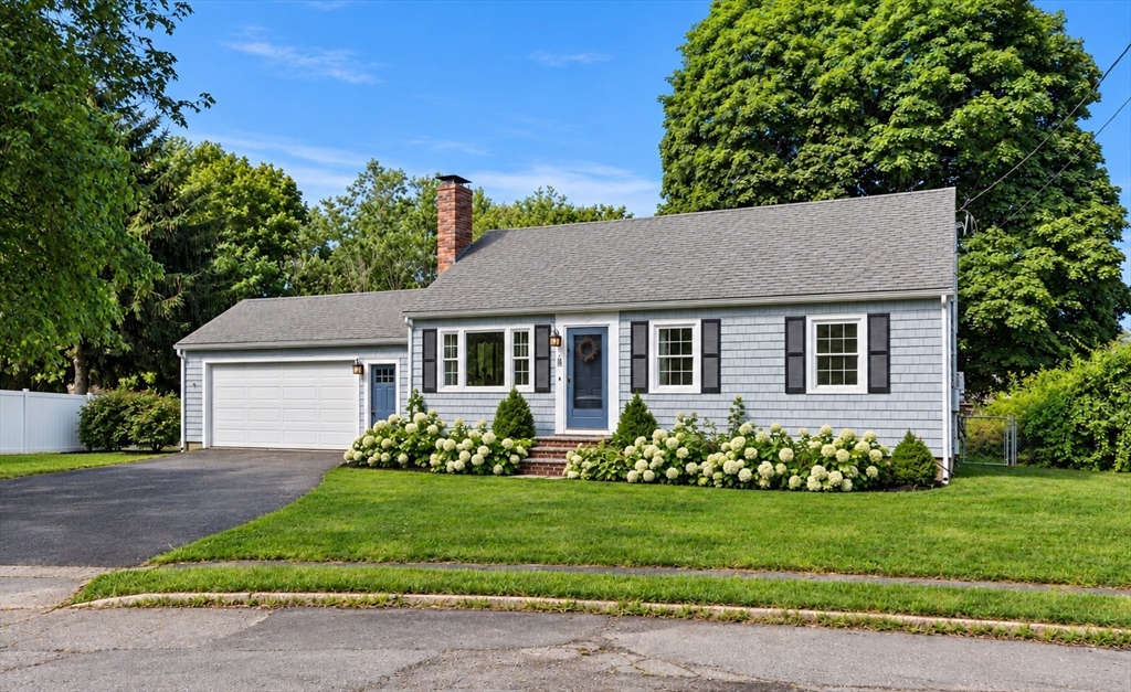 25 Chipman Road in Beverly