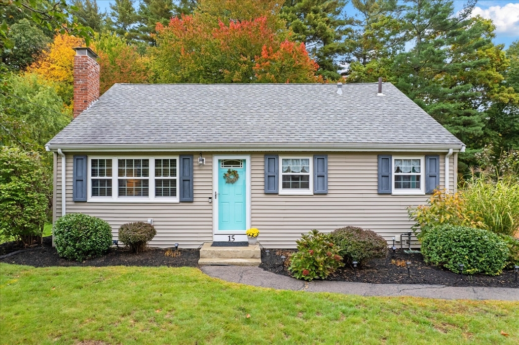 15 Parliament Dr in Franklin