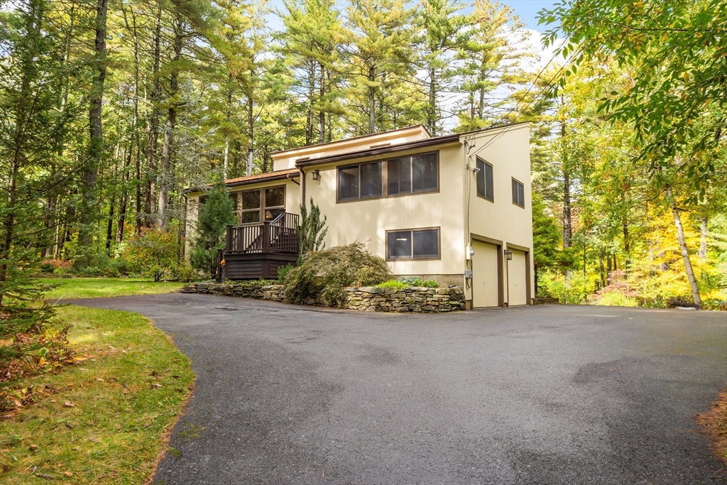 68 Lancaster County Rd in Harvard