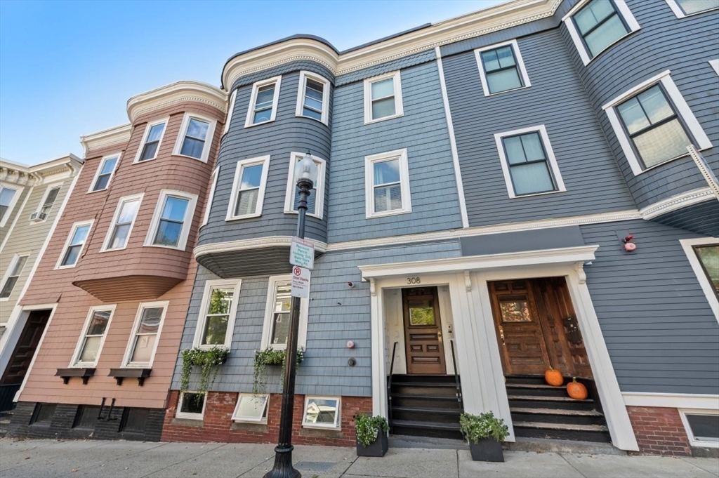 308 Bunker Hill St #2 in Charlestown