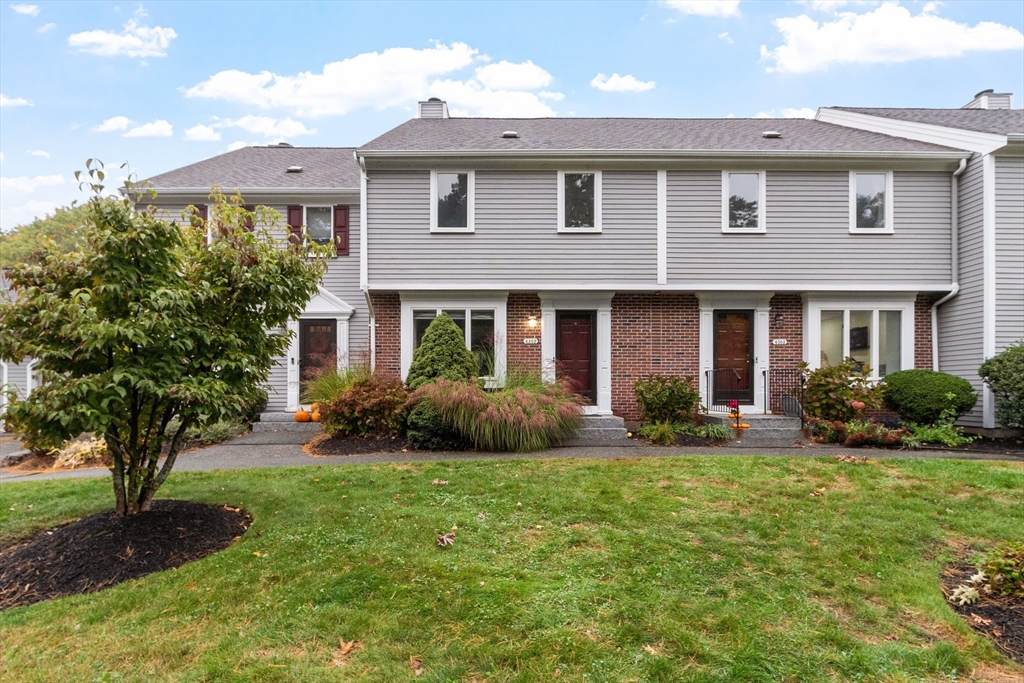 4302 DEERFIELD CIRCLE #4302 in Peabody