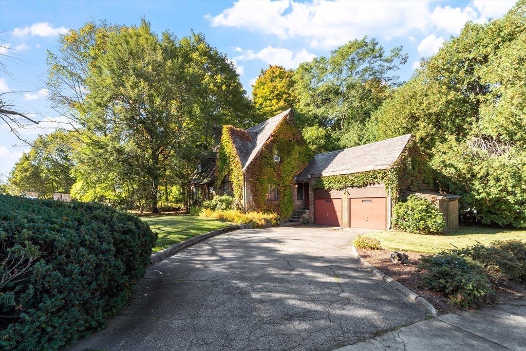 33 Kenmore Rd in Belmont