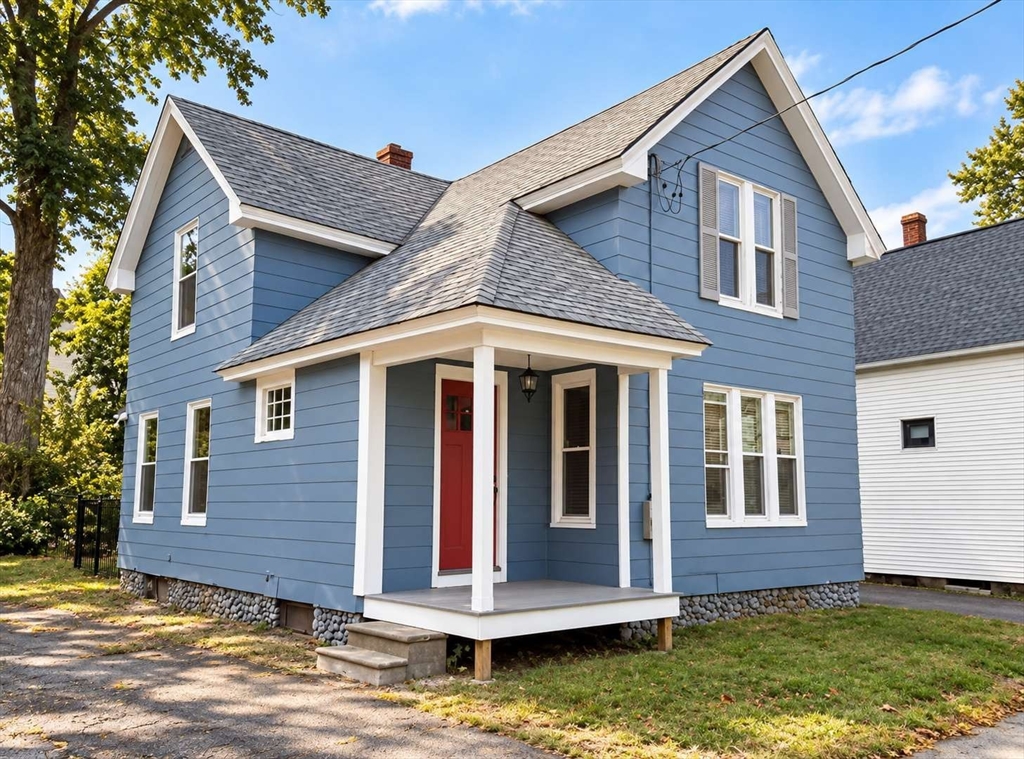 986 Main St. in Clinton