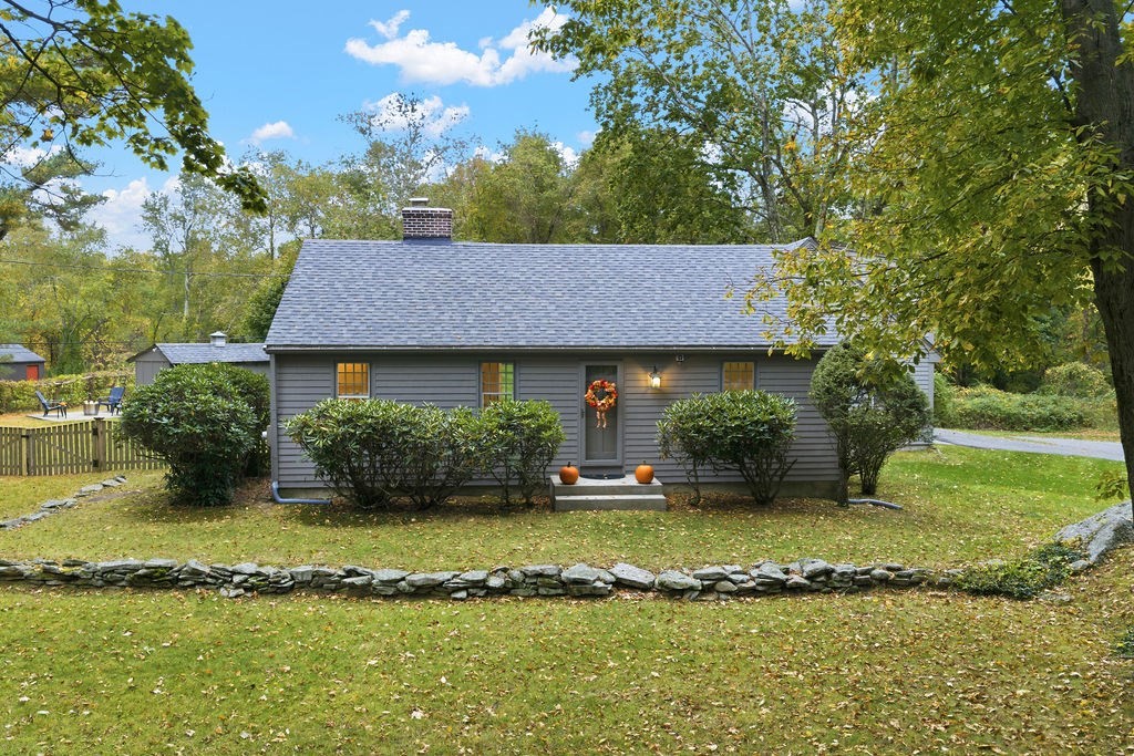 31 Wheaton Ave in Rehoboth