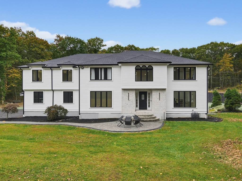 23 BENS WAY- Private Rd in Hopedale