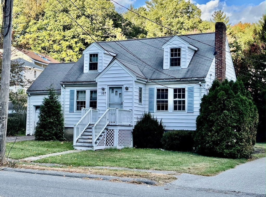 107 Spring St in Wakefield