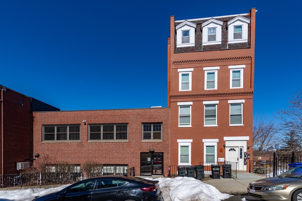 4 Kearsarge Ave in Roxbury