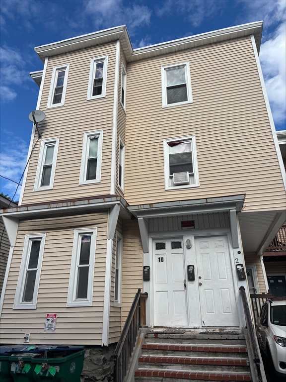10 Rockdale Ave in Lowell