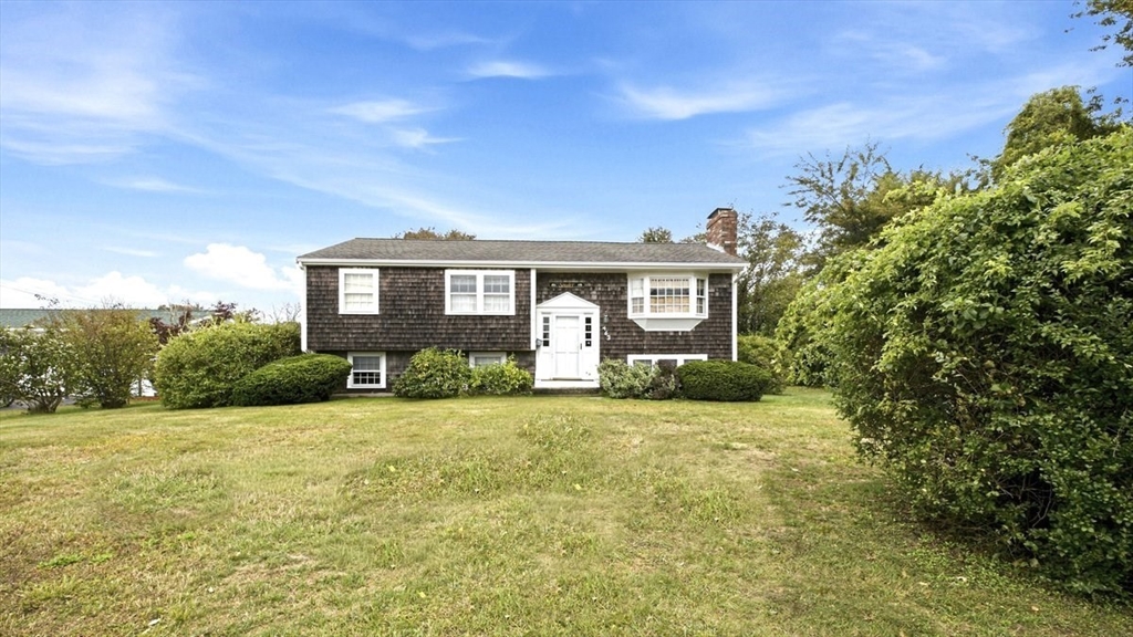 463 Hatherly Road in Scituate