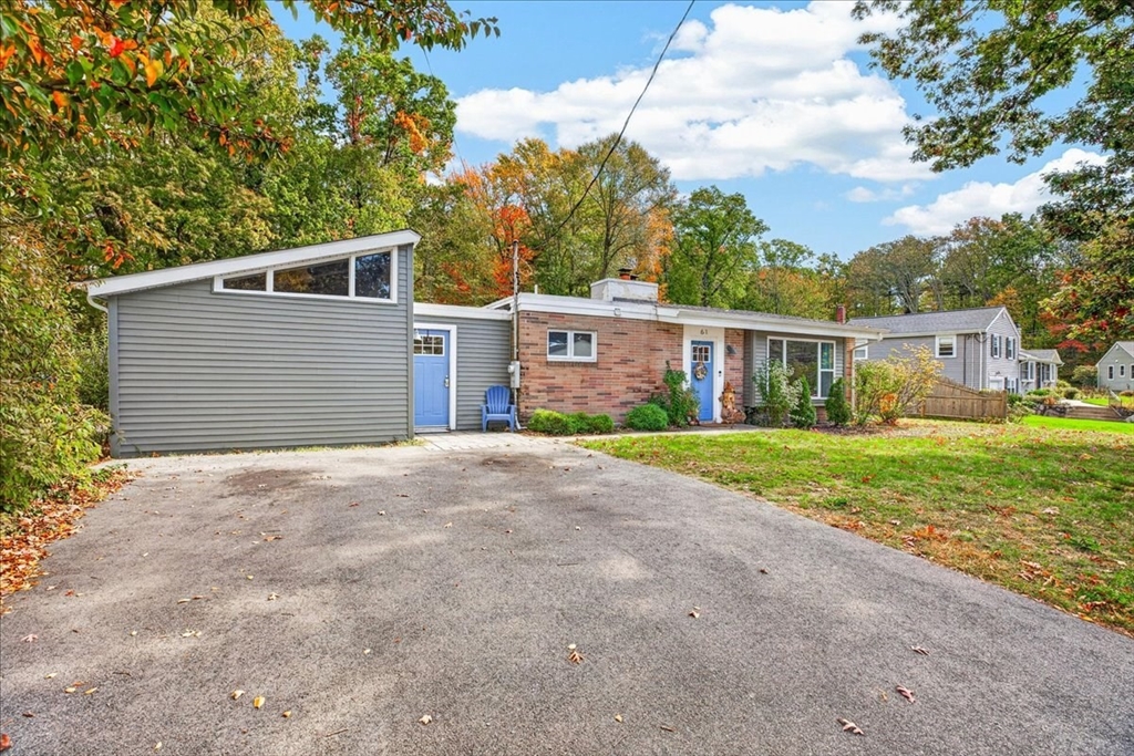 61 Damon Avenue in Holbrook
