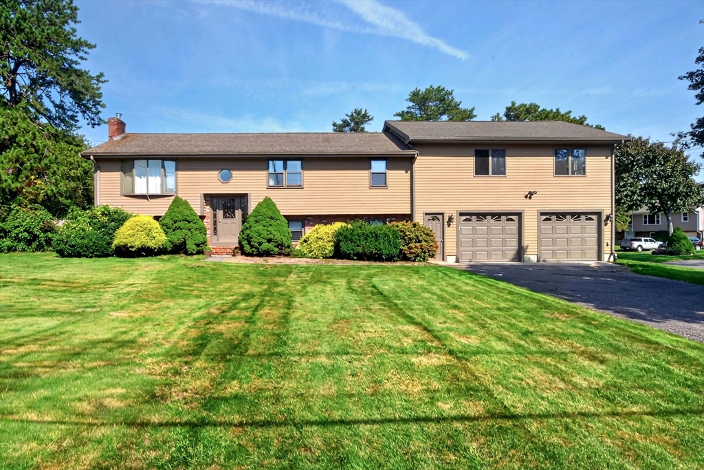 94 Green Drive in North Attleboro