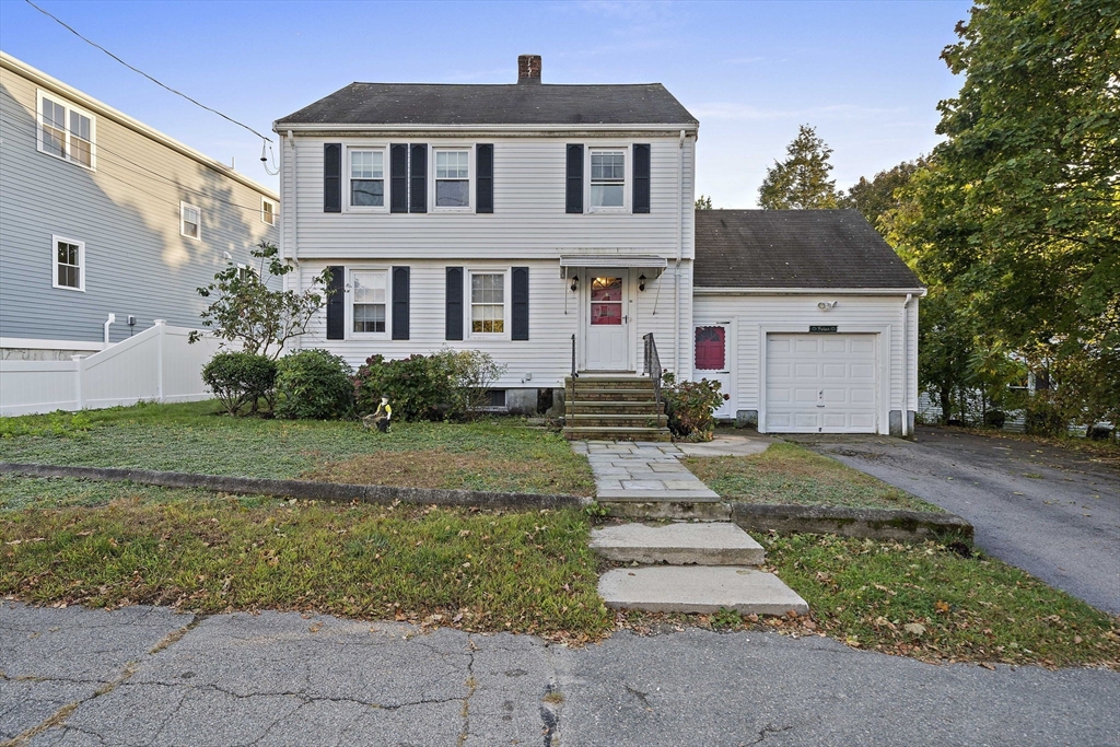 50 Lyons St in Quincy