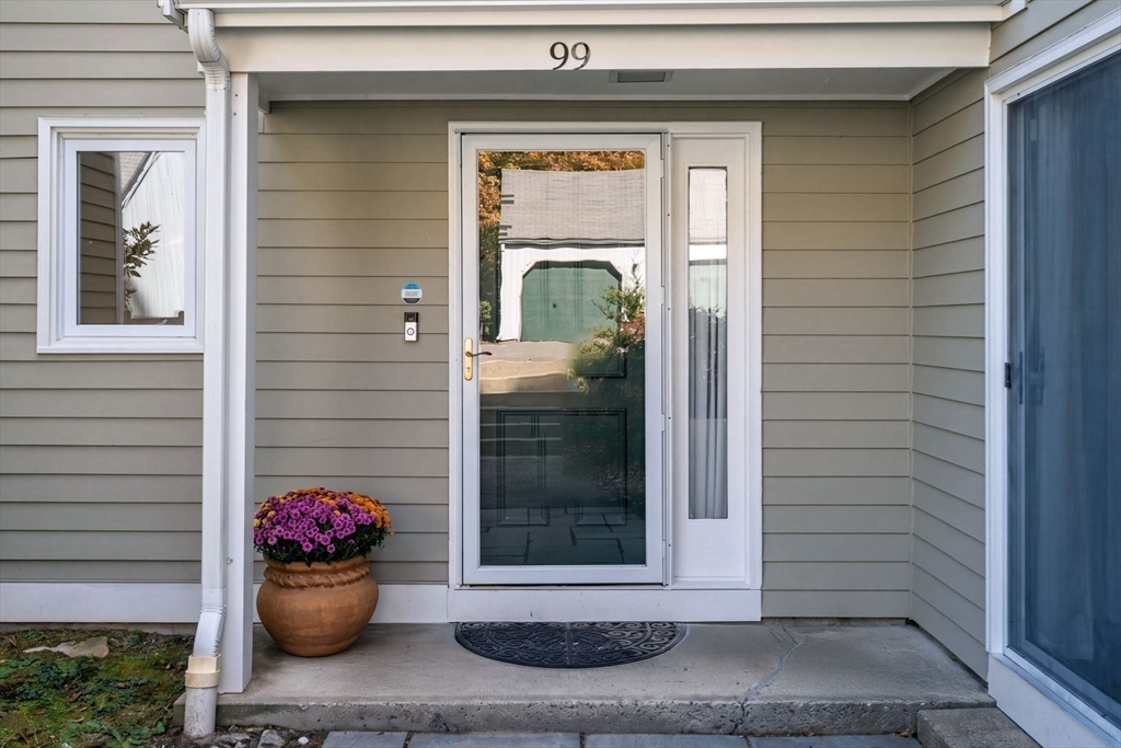 99 Fifer Lane #99 in Lexington