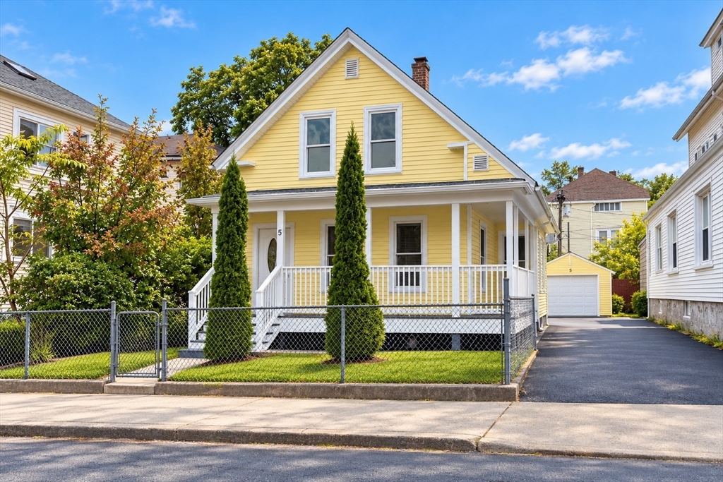 5 Branch St in Worcester
