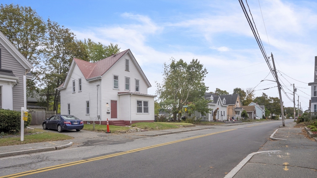 58 Clinton St in Brockton