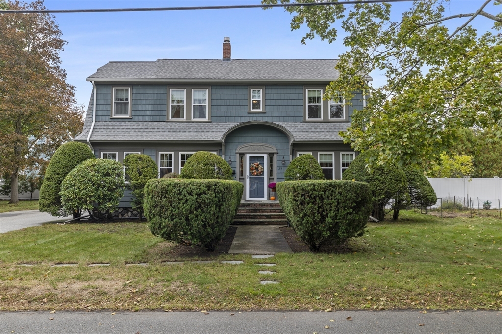 25 Westwood Road in Stoneham