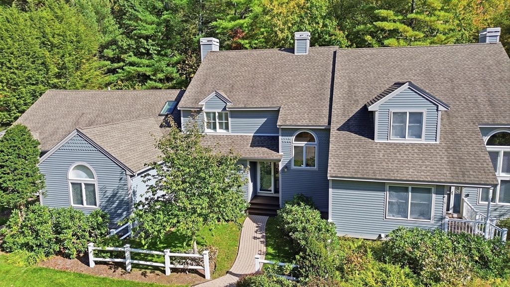 4 DeerGrass Ln #4 in Acton